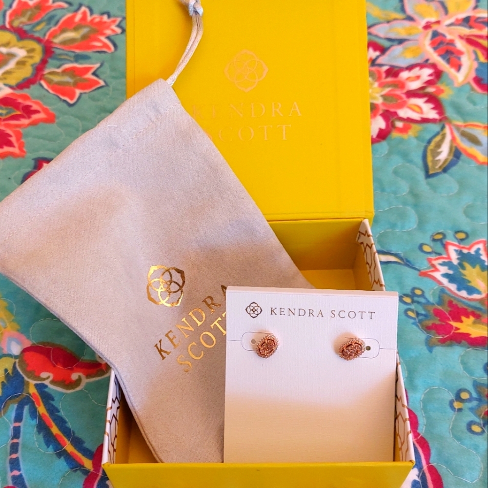 Kendra Scott Stud Earrings /Gold Tone / New In Box